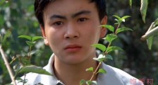 初代军艺校草竟然是洪剑涛 洪剑涛年轻时也太帅了吧