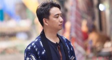 黄磊拍戏时违反交规 导致道路拥堵影响通行