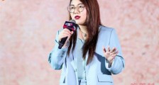 杨天真签约5位大妈女孩 胖女孩人生可以闪闪发光