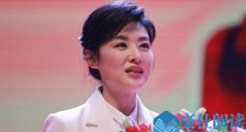 51岁周涛主持活动 现场照片曝光其女儿自闭症好了吗