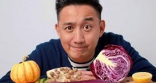 黄磊为什么关注迪丽热巴?黄磊详述关注迪丽热巴超话和多多有关,最后10字表白热巴超暖