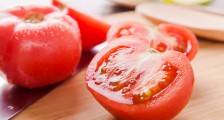 英国科学家开发改良版西红柿，有望成为帕金森病药物来源