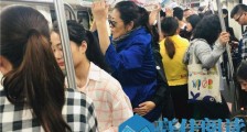 倪萍长沙挤地铁 倪萍为什么挤地铁这到底是个什么梗？