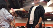 保剑锋被粉丝送鹅 这到底是个什么梗?