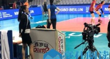 巩俐探班女排训练什么情况 巩俐观看女排训练为新戏做准备