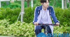 赖冠霖赵今麦校服照什么样子 赖冠霖赵今麦校服照什么情况