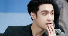 张艺兴代言彩妆大片 网友直呼张艺兴妆容太劝退吓死人了