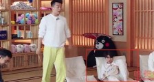 蔡徐坤郑恺录制跑男中玩手机睡觉 被批不敬业
