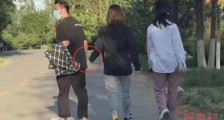 网友偶遇郑恺苗苗逛公园 婚后首次露面这些小细节真相了