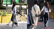 偶遇虞书欣赵小棠牵手逛街 大虞海棠因走路豪横被认出