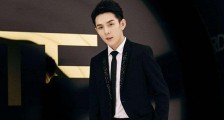 李佳琦抽烟被拍 预告瓜令不少网友失望“就这”
