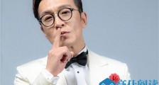 李咏老婆哈文悼念丈夫 一行字令人看得心碎曝李咏去世原因【最新】