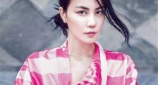 49岁王菲挺大肚真的假的 王菲大肚子是真的吗