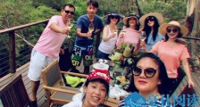 刘亦菲与家人度假 合影曝光一家子神仙颜值弟弟很帅