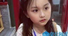 刘楚恬家里是做什么的 人气童星全家福曝光长相随妈
