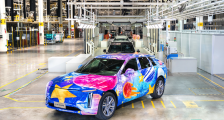 凯迪拉克纯电SUV LYRIQ将预售,Ultium奥特能平台首款量产车型