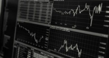 犀牛财经看市:美股集体收跌 沪指跌1.07%