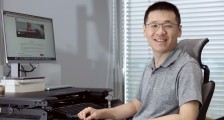 拼多多新任董事长陈磊:物质世界和数字世界的墙已不复存在 | CEO说