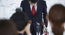 从农夫山泉到特斯拉,为什么Z世代不买公关的账?
