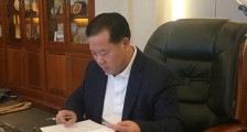 800元起家,一跃成为“资本教父”,如今800亿帝国究竟为何坍塌?