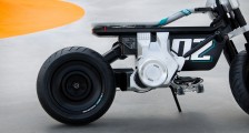 打破传统,宝马以 Concept CE 02 瞄准更年轻的人口