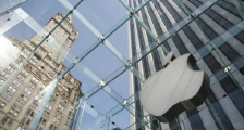 iPhone 13预售官网被抢崩，苹果真的降价了吗？