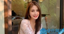 甜仇海量性感私照曝光 王思聪新女友甜仇身高三围身材火辣