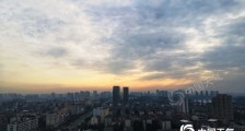 明起冷空气退场大部地区回暖加速 西南地区等地仍有明显降温