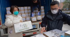 阿里巴巴公益基金会为援鄂医疗队捐赠1万斤浙江胡柚,今天抵达武汉