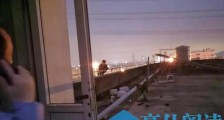 苏州男孩要跳楼 民警:我的游戏段位很高送你