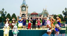 上海迪士尼乐园重开 成全球首个重新开放迪士尼乐园