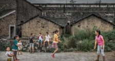 留守女童,求学困难!