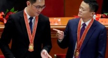 终于,两大巨头决定不打了!