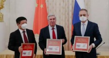 中俄元首向世界传递清晰信号:走自己的路!
