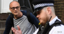 因英国首相顾问违规外出拒不认错,一大臣愤怒辞职