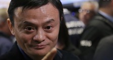 马云向美国非洲捐赠物资 一共捐了多少试剂盒和口罩?