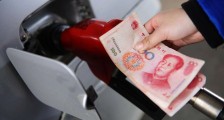世界原油价格战结束 4月底国内油价上涨或下跌?