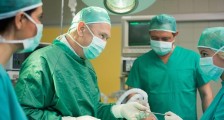美国新冠肺炎最坏结果 预计死亡人数会达到多少?