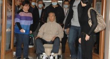 98岁赌王何鸿燊一天收入多少 他和马云比谁更有钱?_98岁赌王何鸿燊一天收入多少