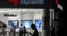 美国正式取消对华为限制了吗 为何突然“松绑”?