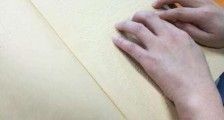 老师忘带监考证妈妈卖掉准考证、考试因暴雨取消母亲把高考女儿送错考点