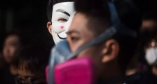 最近,一小撮暴徒正在香港大搞“黑色恐怖”!