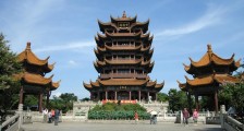 新冠病毒是谁发现人传人的 对武汉的经济影响大吗