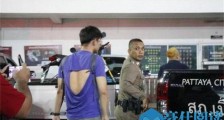 泰国拒绝陪酒被打 男子被拦爆发冲突场面不堪入目