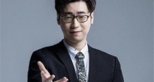 王多多哪里毕业的 解说王多多简历被扒他是什么学历