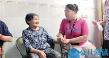 被一碗饭骗进麻袋 23年后喜重逢双亲多年努力引人动容
