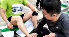 医生“跑马”画风突变,网友:简直是加了一天班!