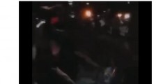 抗议活动仍在继续 美抗议者将哥伦布雕像推进池塘