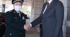 魏凤和访塞尔维亚,到南联盟使馆旧址前凭吊烈士