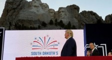 特朗普批“倒像运动”:目的就是为了颠覆美国革命成果